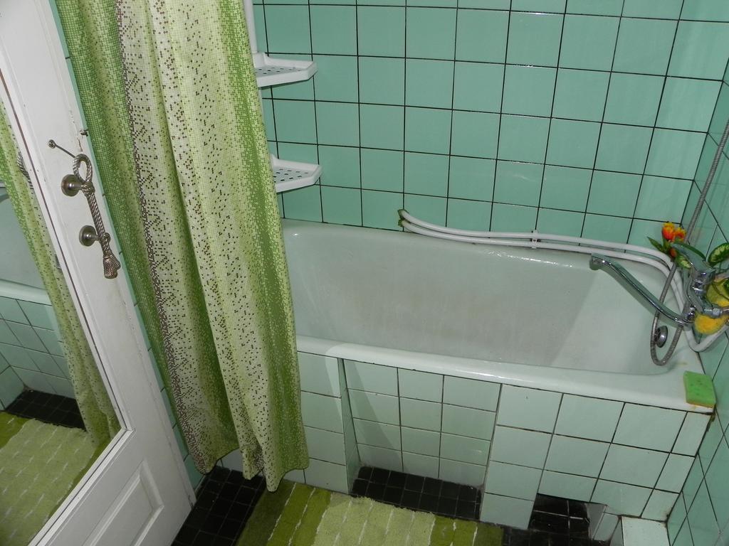 Comfortable Apartment In 巴统 外观 照片